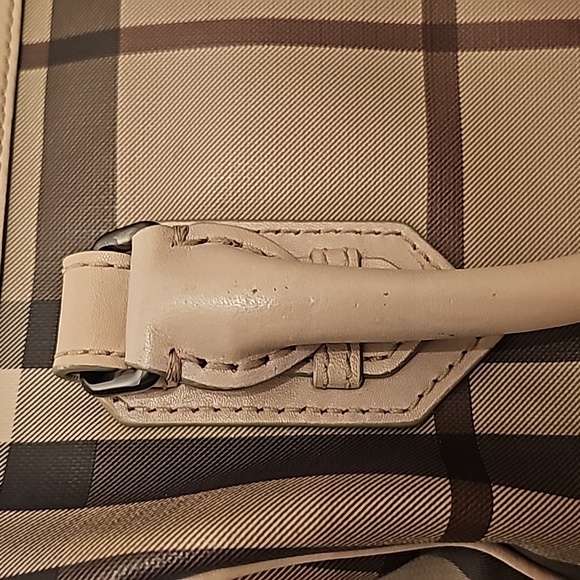 Authentic Burberry Chester Boston Bag - Picture 16 of 17